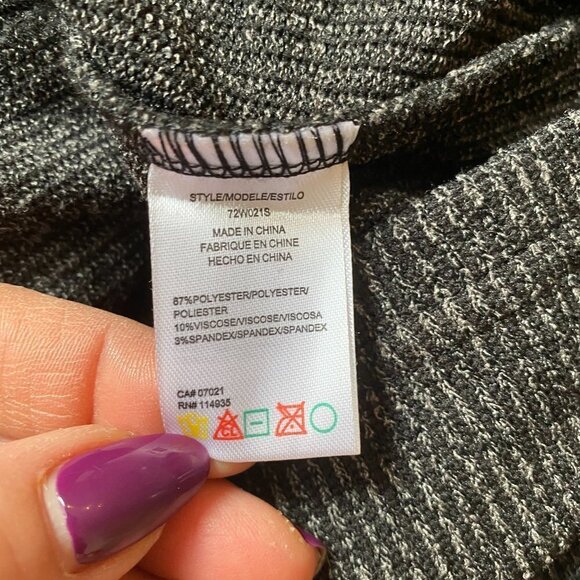 𝅺LA Classe Couture Ribbed Long Sleeve Knit Dress BNWOT Sz XSmall Black Gray - Picture 5 of 5